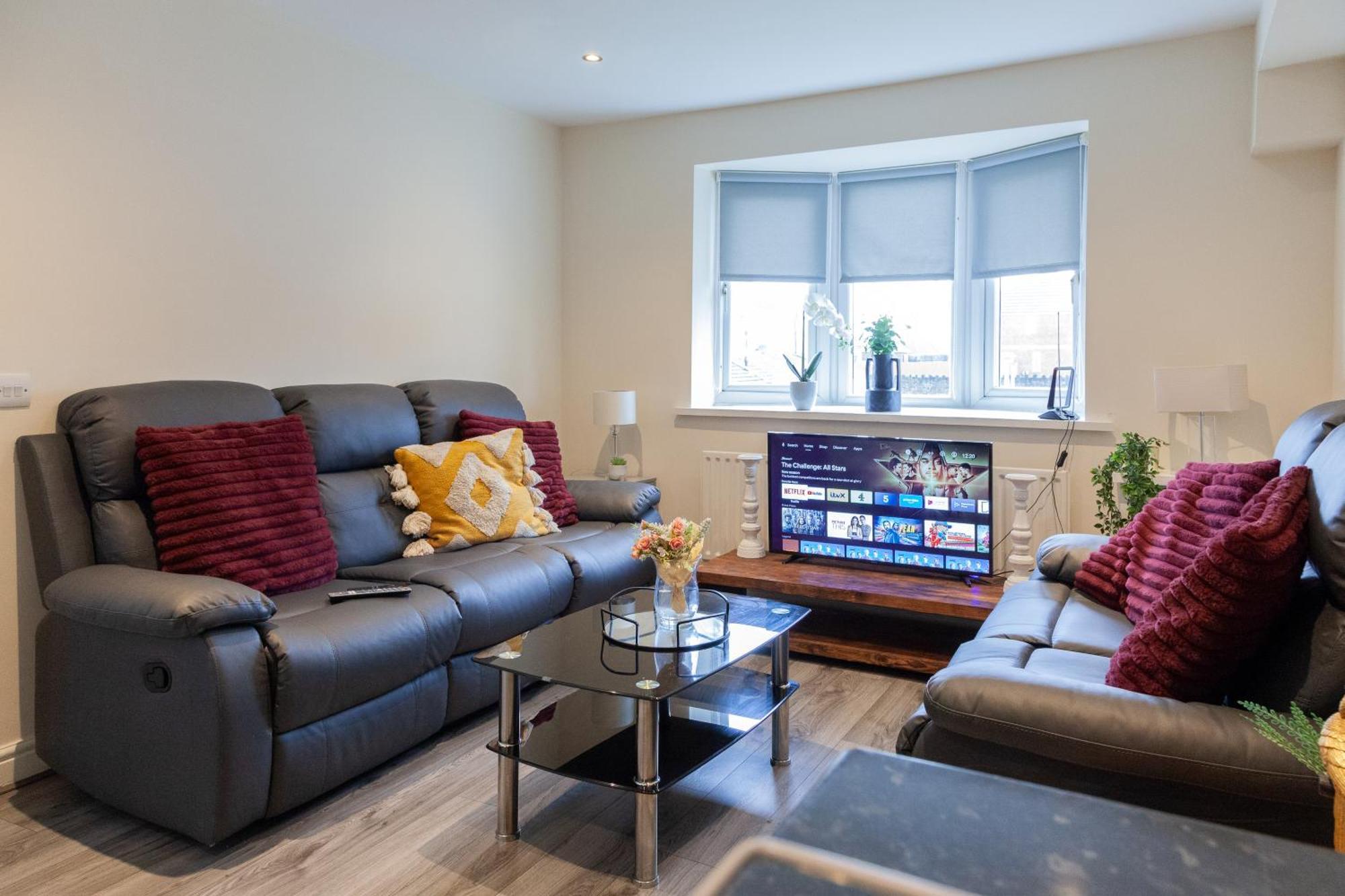 Pinfold Court Apartments نوزلي المظهر الخارجي الصورة