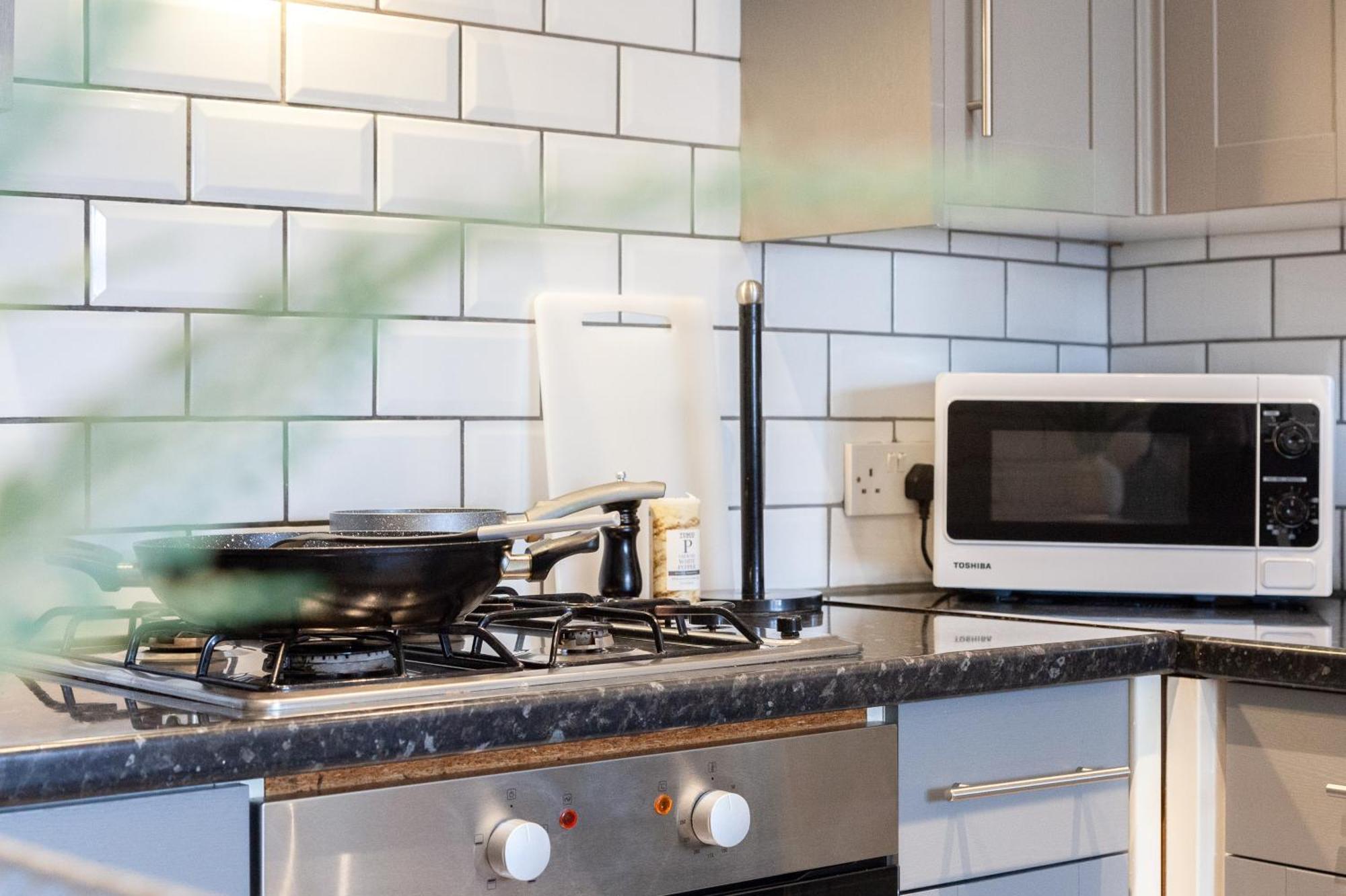 Pinfold Court Apartments نوزلي المظهر الخارجي الصورة