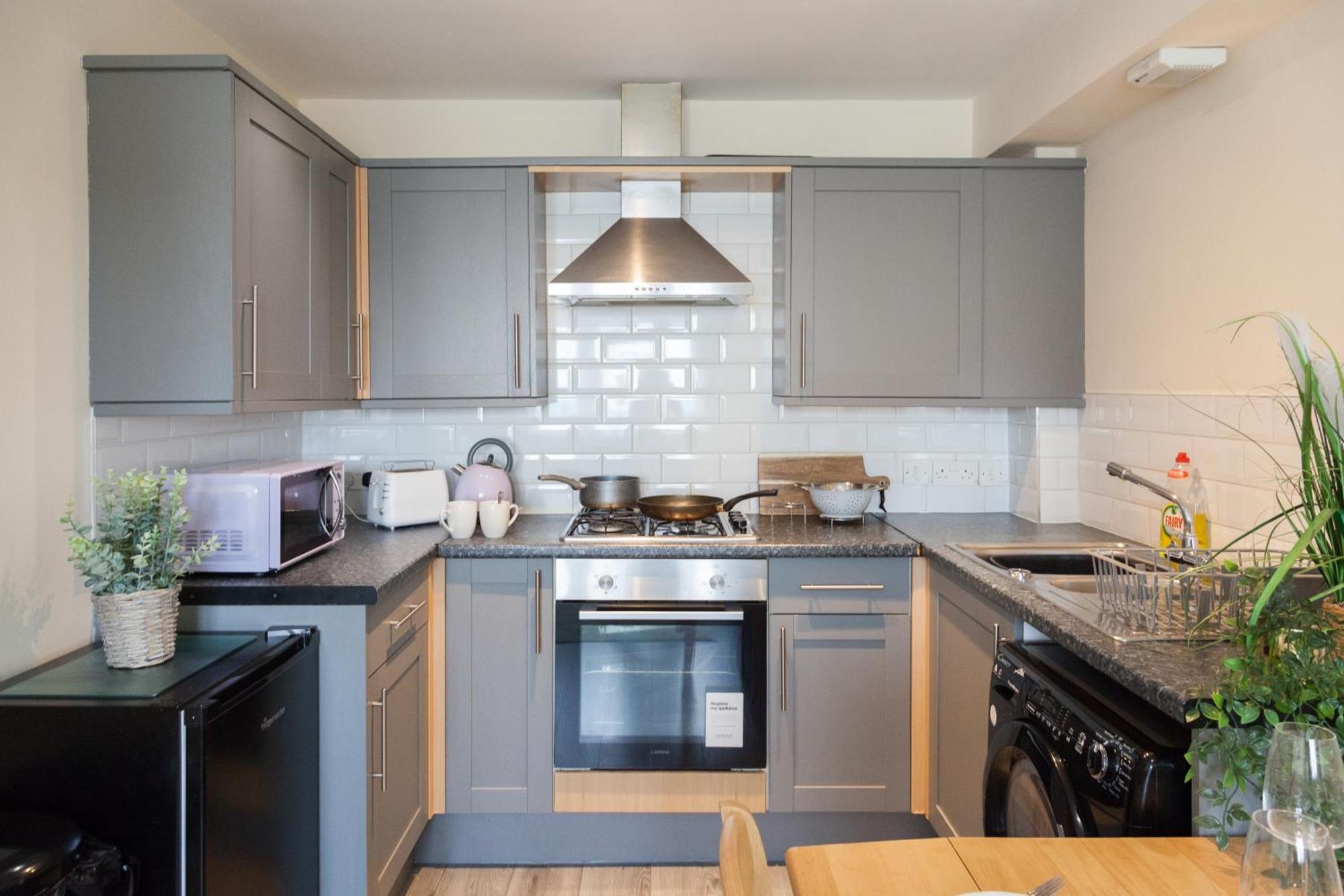 Pinfold Court Apartments نوزلي المظهر الخارجي الصورة