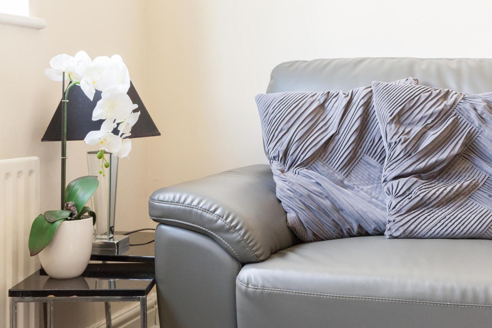 Pinfold Court Apartments نوزلي المظهر الخارجي الصورة