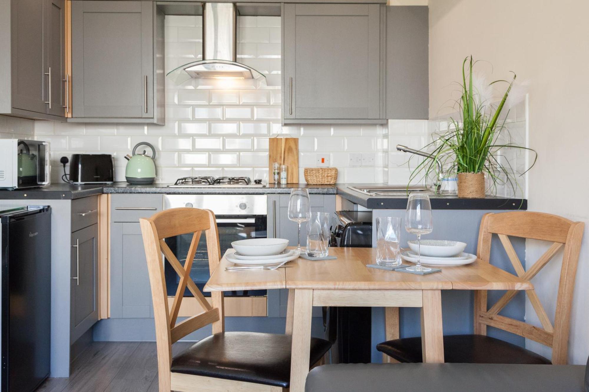 Pinfold Court Apartments نوزلي المظهر الخارجي الصورة