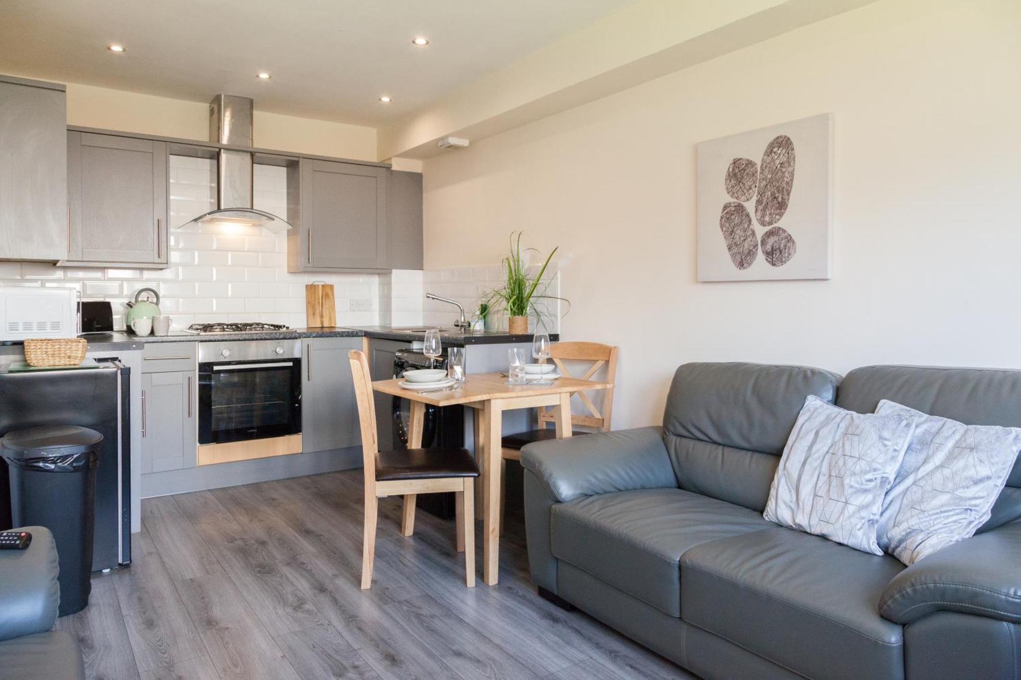 Pinfold Court Apartments نوزلي المظهر الخارجي الصورة